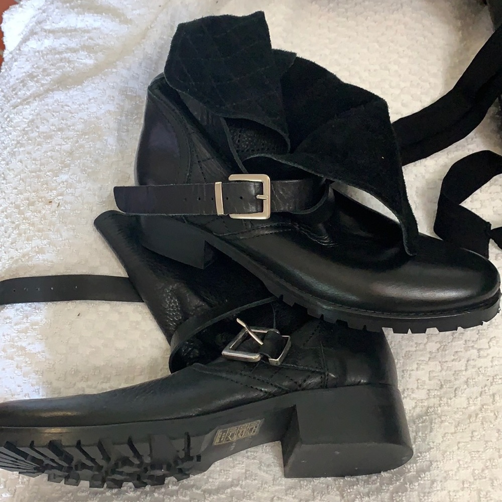 Maje ankle boots leather new never wear black size 40